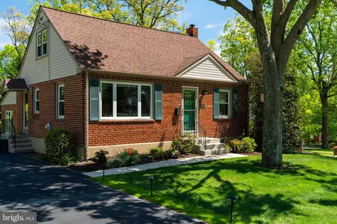 2887 Pennview Ave, Broomall, PA 19008