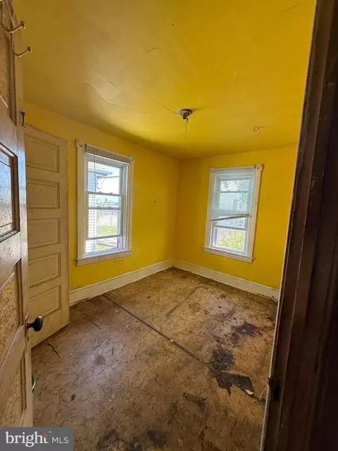 127 White Ave, Marcus Hook, PA 19061 photo 6