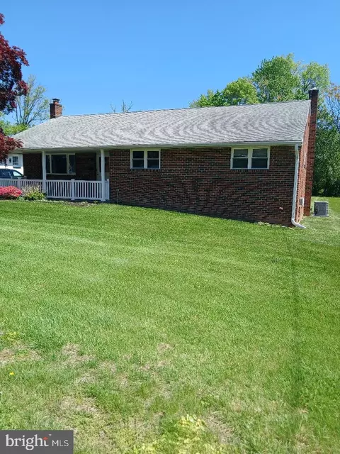 640 Wyndom Ter, Holmes, PA 19043