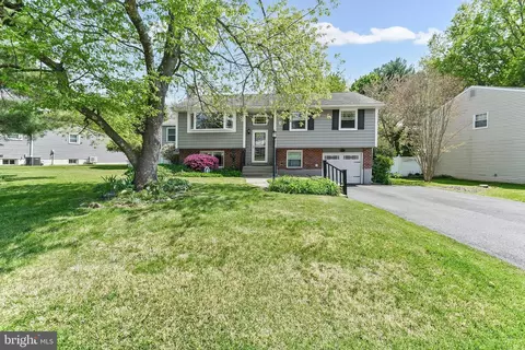 18 Anvil Rd, Aston, PA 19014