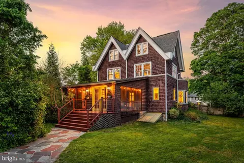 212 S Chester Rd, Swarthmore, PA 19081