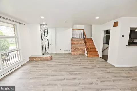 Living - 50 Eldon Ave, Lansdowne, PA 19050 photo 4 of 9