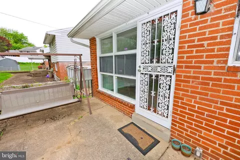 Exterior - 50 Eldon Ave, Lansdowne, PA 19050 photo 2 of 8