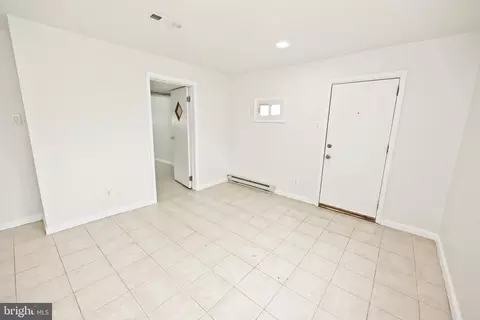 Entry Way - 50 Eldon Ave, Lansdowne, PA 19050 photo 6 of 7