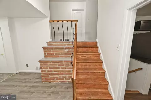Entry Way - 50 Eldon Ave, Lansdowne, PA 19050 photo 3 of 7