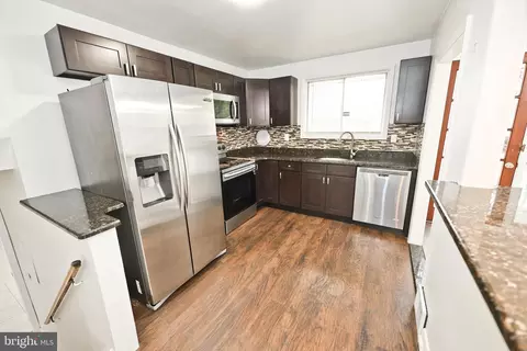 Kitchen - 50 Eldon Ave, Lansdowne, PA 19050 photo 2 of 4