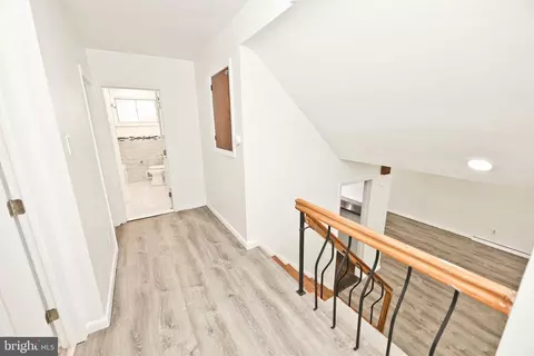 Entry Way - 50 Eldon Ave, Lansdowne, PA 19050 photo 5 of 7