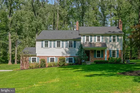 311 Oak Hill Ln, Newtown Square, PA 19073