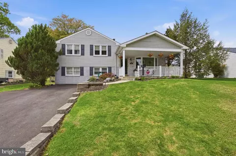 1040 Eisenhower Ave, Woodlyn, PA 19094