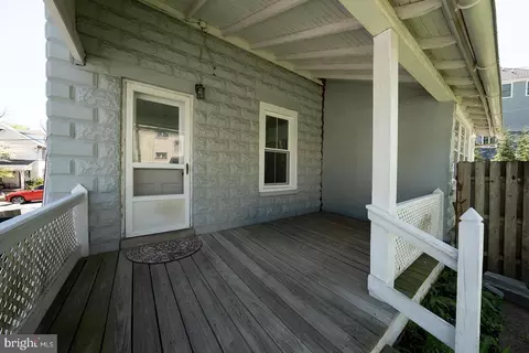 Exterior - 104 Owens Ln, Wayne, PA 19087 photo 2 of 5