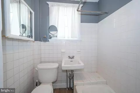 Bath - 104 Owens Ln, Wayne, PA 19087 photo 1 of 1