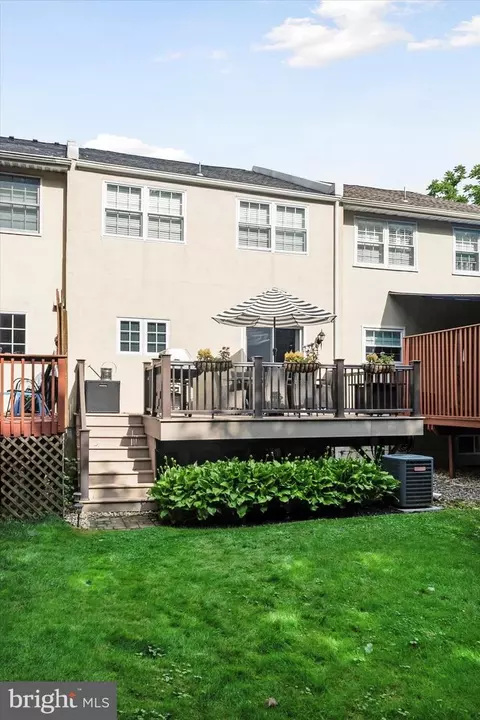Exterior - 333 Liberty Ln, Wayne, PA 19087 photo 2 of 4