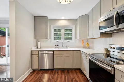 Kitchen - 333 Liberty Ln, Wayne, PA 19087 photo 2 of 2