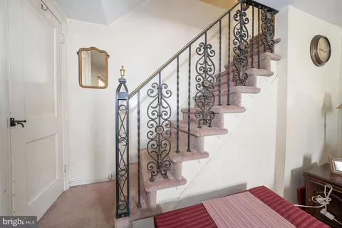 Entry Way - 103 Margate Rd, Darby, PA 19082 photo 2 of 4