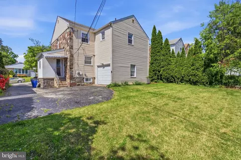 Exterior - 525 Broadview Rd, Darby, PA 19082 photo 5 of 6