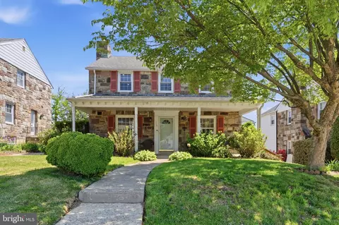 Exterior - 525 Broadview Rd, Darby, PA 19082 photo 2 of 6