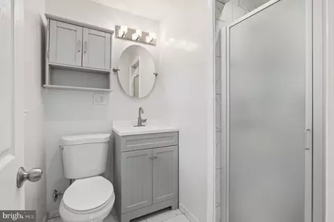 Bath - 525 Broadview Rd, Darby, PA 19082 photo 1 of 3