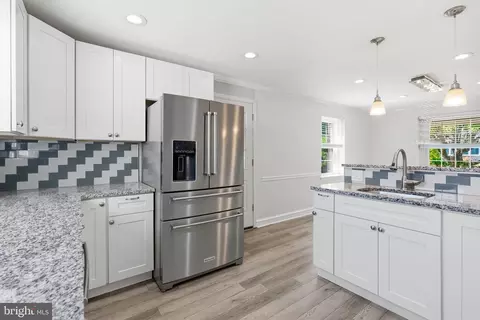 Kitchen - 525 Broadview Rd, Darby, PA 19082 photo 2 of 2