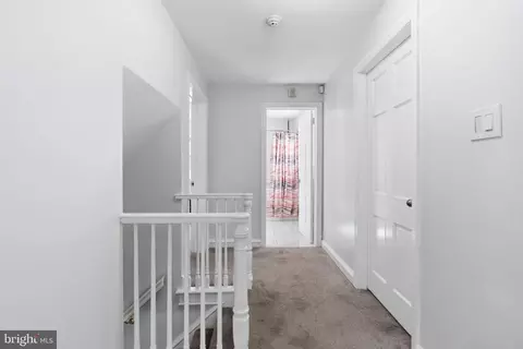 Entry Way - 525 Broadview Rd, Darby, PA 19082 photo 6 of 7