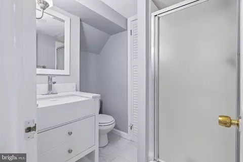 Bath - 525 Broadview Rd, Darby, PA 19082 photo 3 of 3