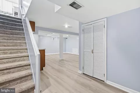 Entry Way - 525 Broadview Rd, Darby, PA 19082 photo 7 of 7
