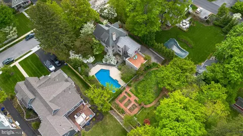 View/Area - 404 Oak Ln, Wayne, PA 19087 photo 2 of 4