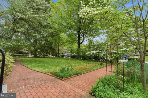 Exterior - 404 Oak Ln, Wayne, PA 19087 photo 20 of 21