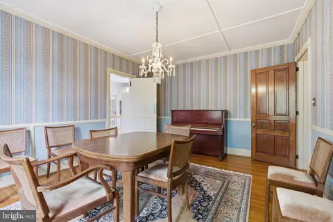 Dining - 404 Oak Ln, Wayne, PA 19087 photo 3 of 3