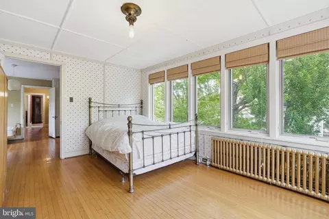 Bedroom - 404 Oak Ln, Wayne, PA 19087 photo 4 of 16
