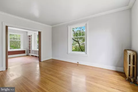 Living - 404 Oak Ln, Wayne, PA 19087 photo 6 of 6