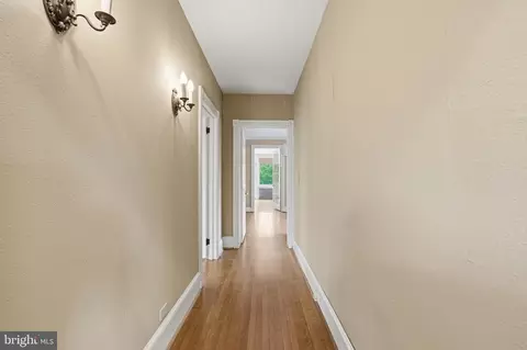 Entry Way - 404 Oak Ln, Wayne, PA 19087 photo 6 of 7