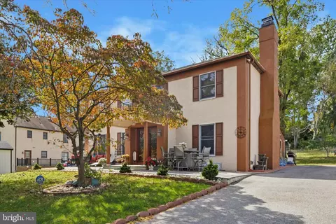 506 Flora Cir, Springfield, PA 19064