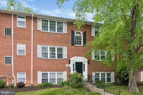 804 South Ave #D4, Secane, PA 19018
