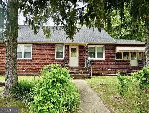 1704 Meetinghouse Rd, Boothwyn, PA 19061