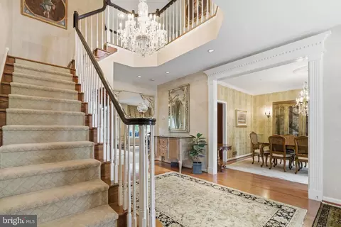 Entry Way - 10 Riders Run, Newtown Square, PA 19073 photo 1 of 6