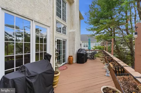 Exterior - 10 Riders Run, Newtown Square, PA 19073 photo 5 of 7