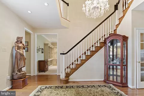 Entry Way - 10 Riders Run, Newtown Square, PA 19073 photo 3 of 6