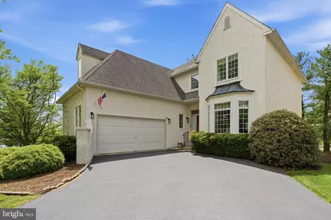 Exterior - 10 Riders Run, Newtown Square, PA 19073 photo 2 of 7