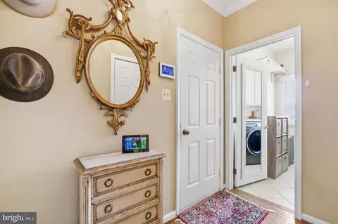 Entry Way - 10 Riders Run, Newtown Square, PA 19073 photo 4 of 6