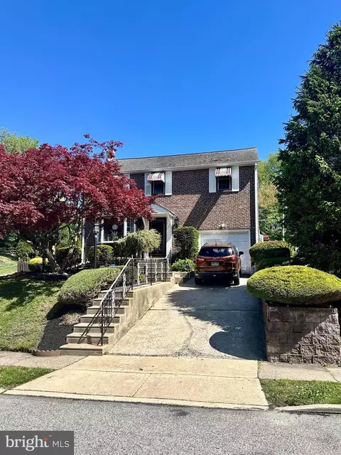 293 Friendship Rd, Drexel Hill, PA 19026