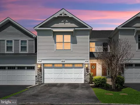 76 Hunters Ln, Glen Mills, PA 19342