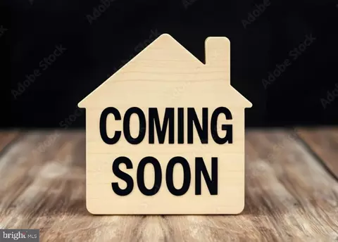 76 Hunters Ln, Glen Mills, PA 19342