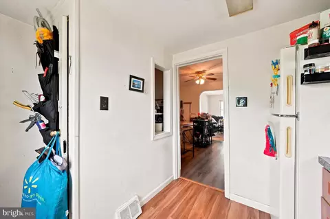 Entry Way - 3 Norwood Dr, Marcus Hook, PA 19061 photo 6 of 6