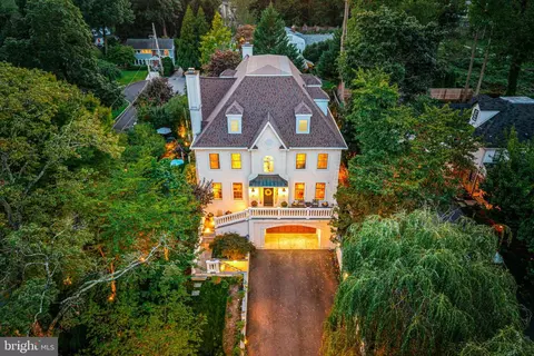 616 Brookside Ave, Wayne, PA 19087