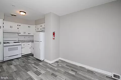 Kitchen - 356 Beverly Blvd, Darby, PA 19082 photo 5 of 8
