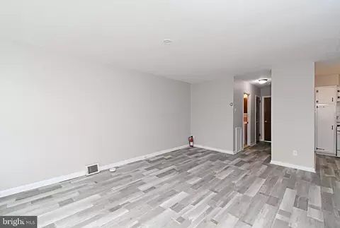Living - 356 Beverly Blvd, Darby, PA 19082 photo 1 of 6