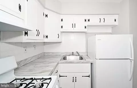 Kitchen - 356 Beverly Blvd, Darby, PA 19082 photo 8 of 8