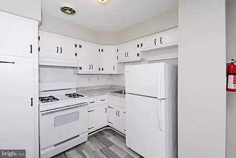 Kitchen - 356 Beverly Blvd, Darby, PA 19082 photo 7 of 8