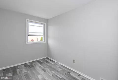 Bedroom - 356 Beverly Blvd, Darby, PA 19082 photo 4 of 6