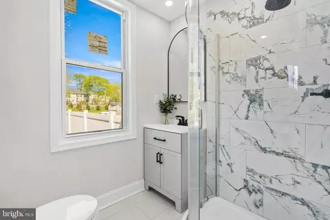 Bath - 346 Morris Rd, Wayne, PA 19087 photo 1 of 2
